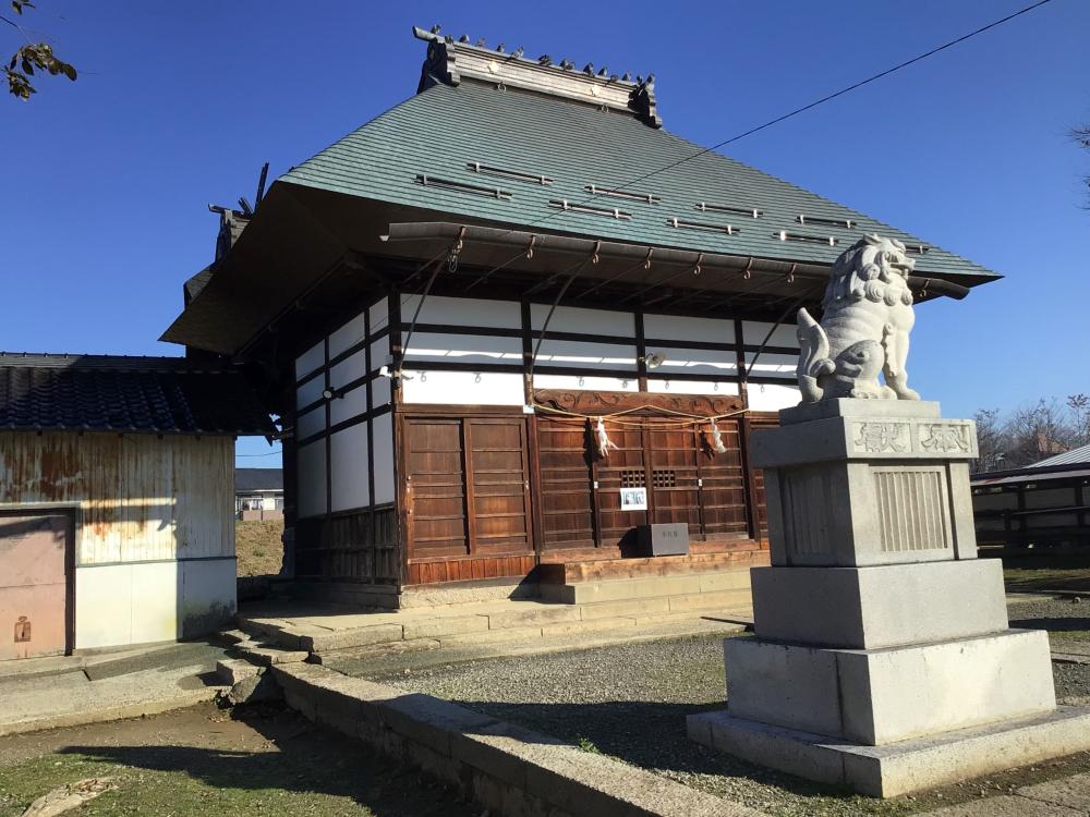 芋井神社(左から撮影)の写真