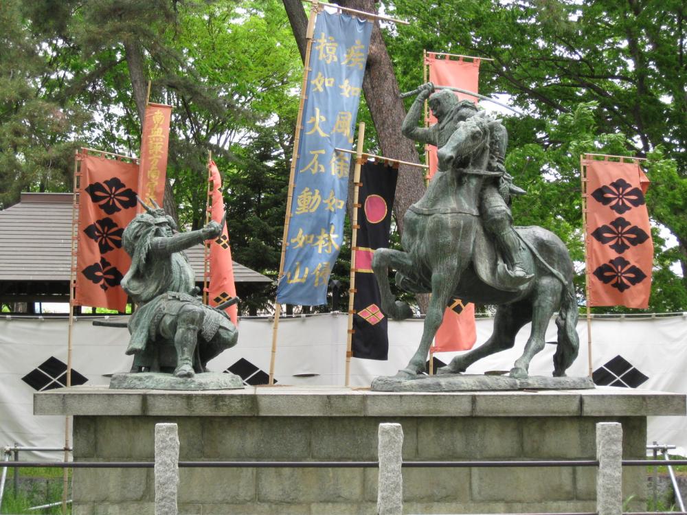 川中島合戦伝承地 八幡原 一騎打ちの銅像