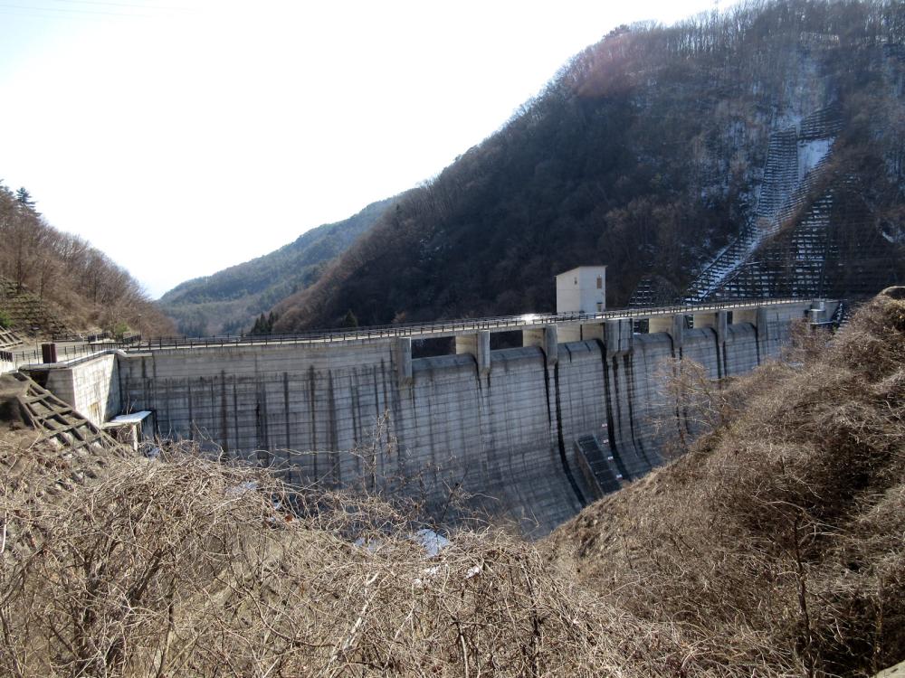 浅川ダム 本体の写真