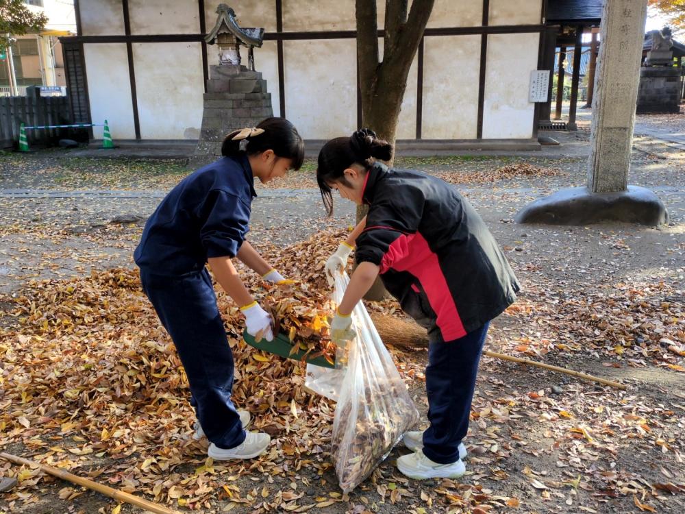 東部中学校の写真