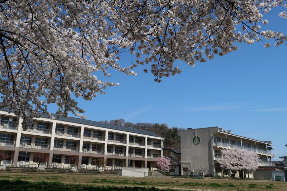 西部中学校の写真