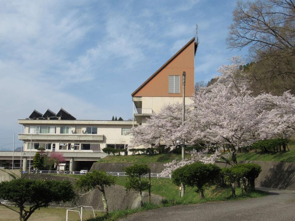 信州新町中央小学校