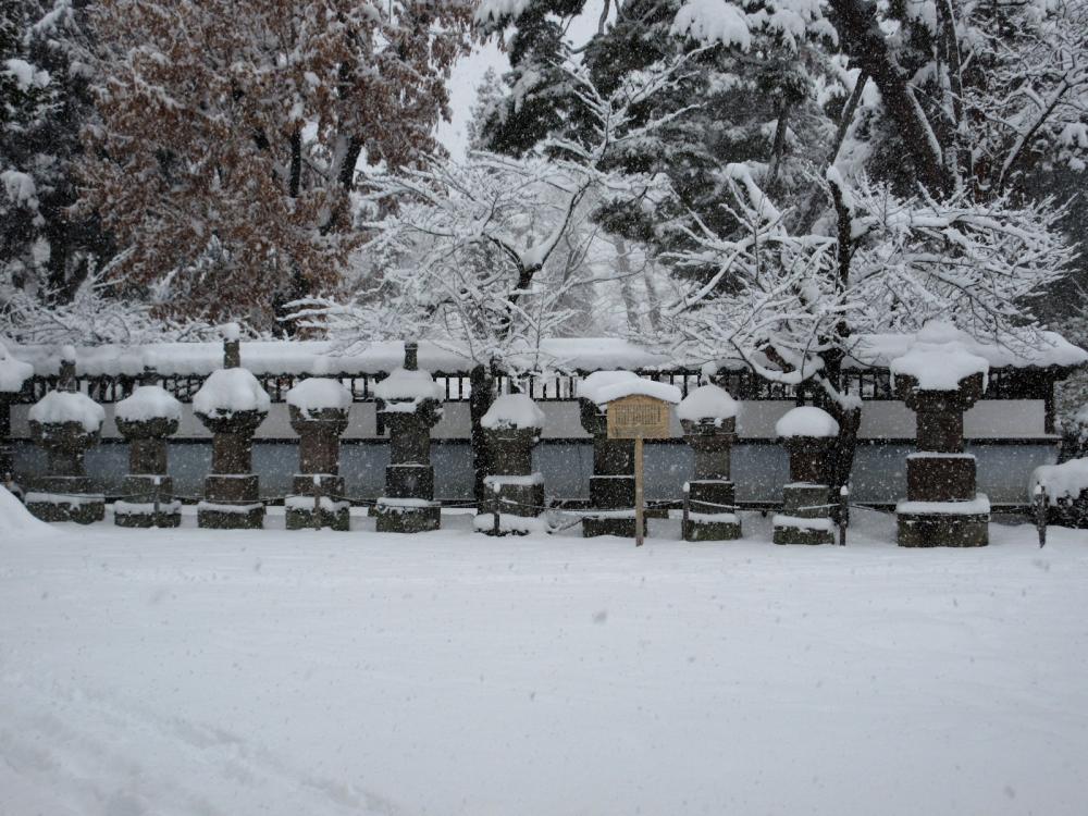 善光寺 松代藩真田家にゆかりの供養塔(くようとう)の写真