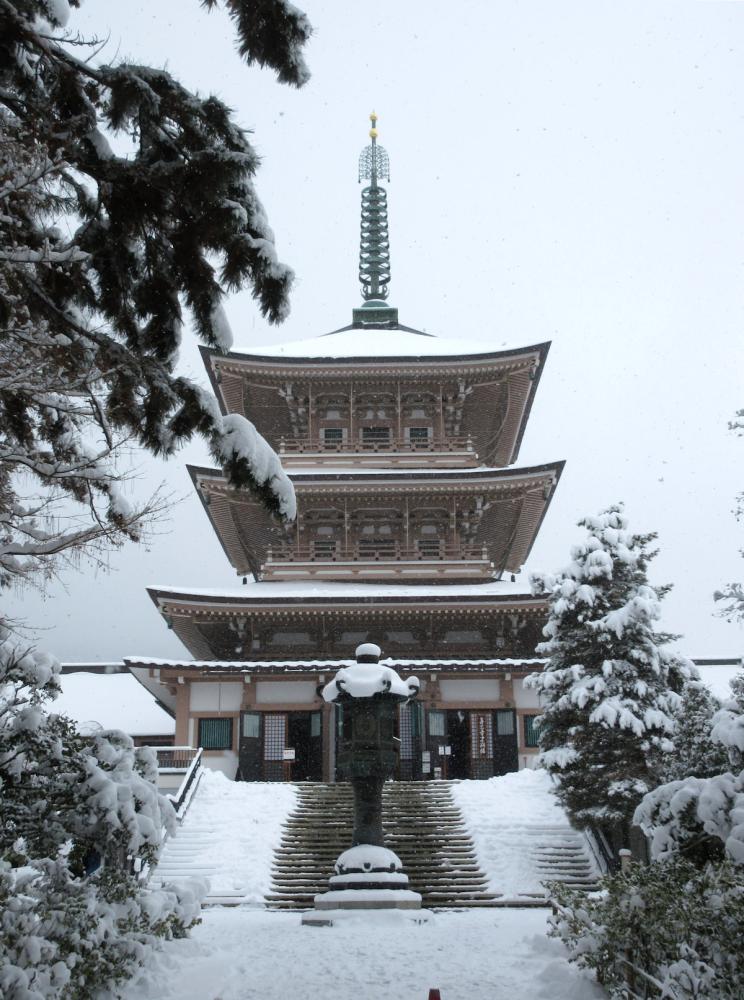 善光寺 忠霊殿の写真