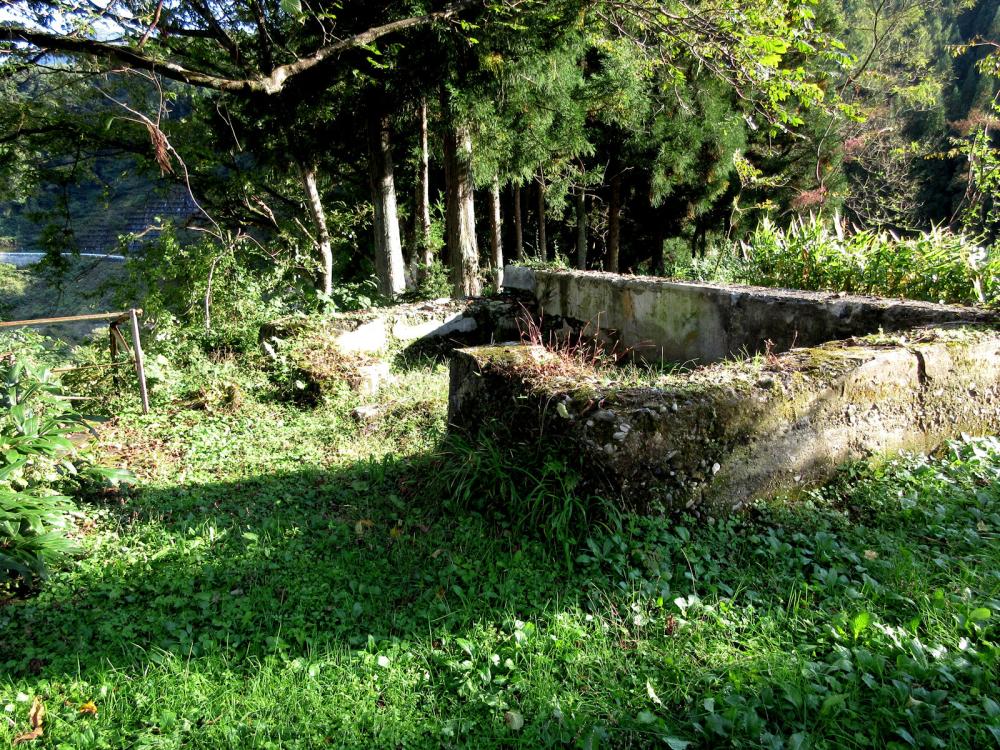 旧上水電力発電所 発電所跡(水を落とす施設の跡)