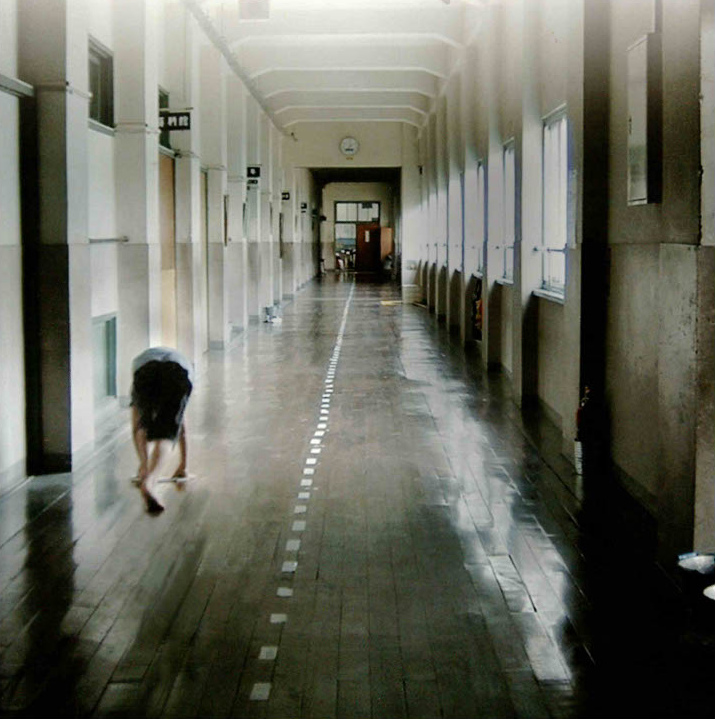 旧後町小学校校舎の廊下の写真