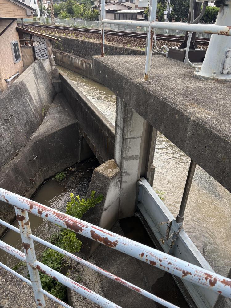 鐘鋳堰(松林水門2)の写真