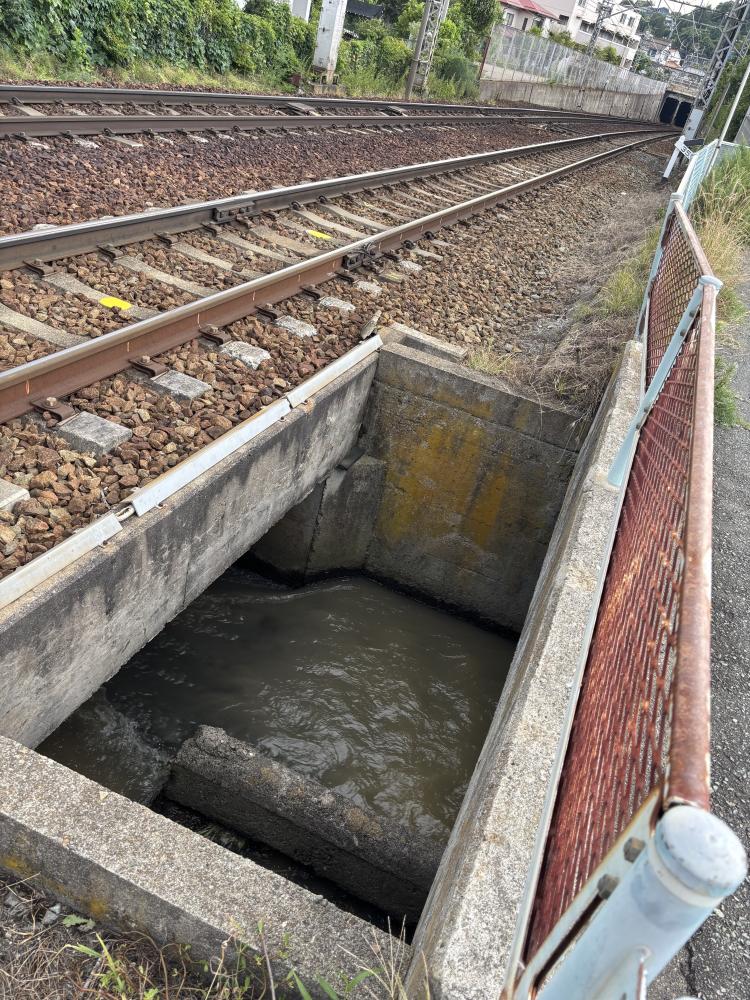 鐘鋳堰(長野電鉄地下トンネル入り口付近)