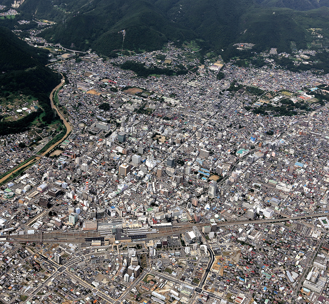 長野駅上空から西長野方面の写真
