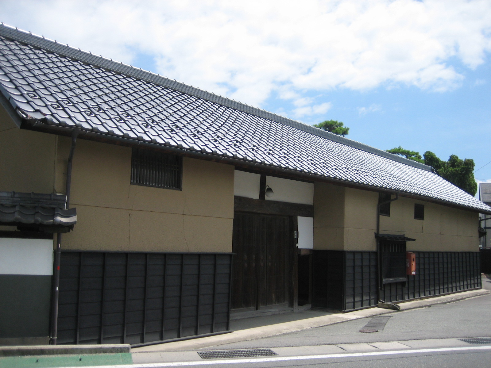 宮沢家長屋門の写真