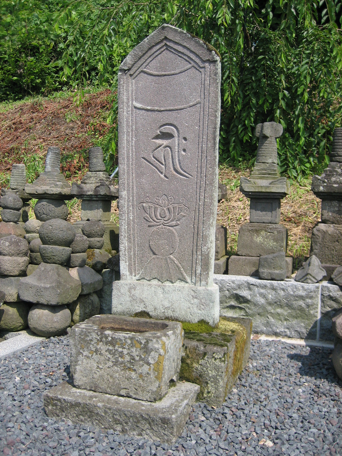 聖林寺跡の宝篋印塔の写真