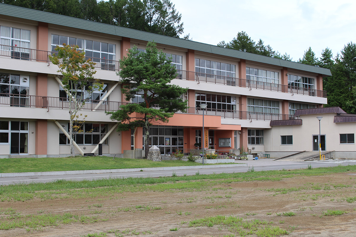 旧古間小学校（現 地域交流施設）