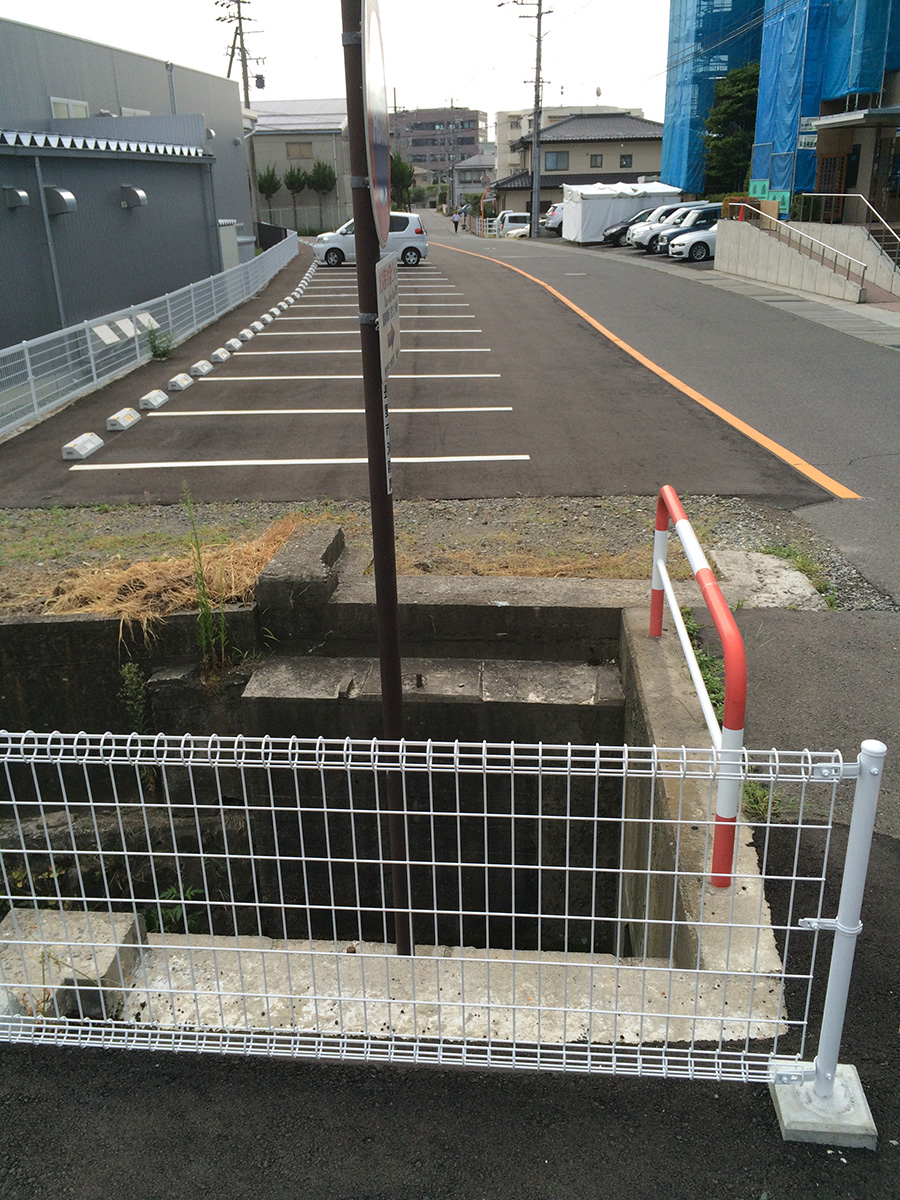 善光寺白馬鉄道の橋台　（現　裾花橋交差点付近）①